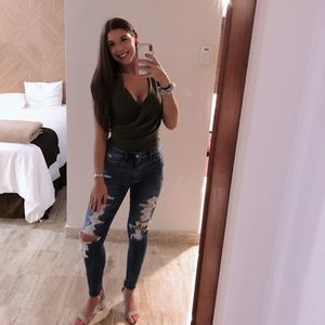 Meet your Posher, Olivia